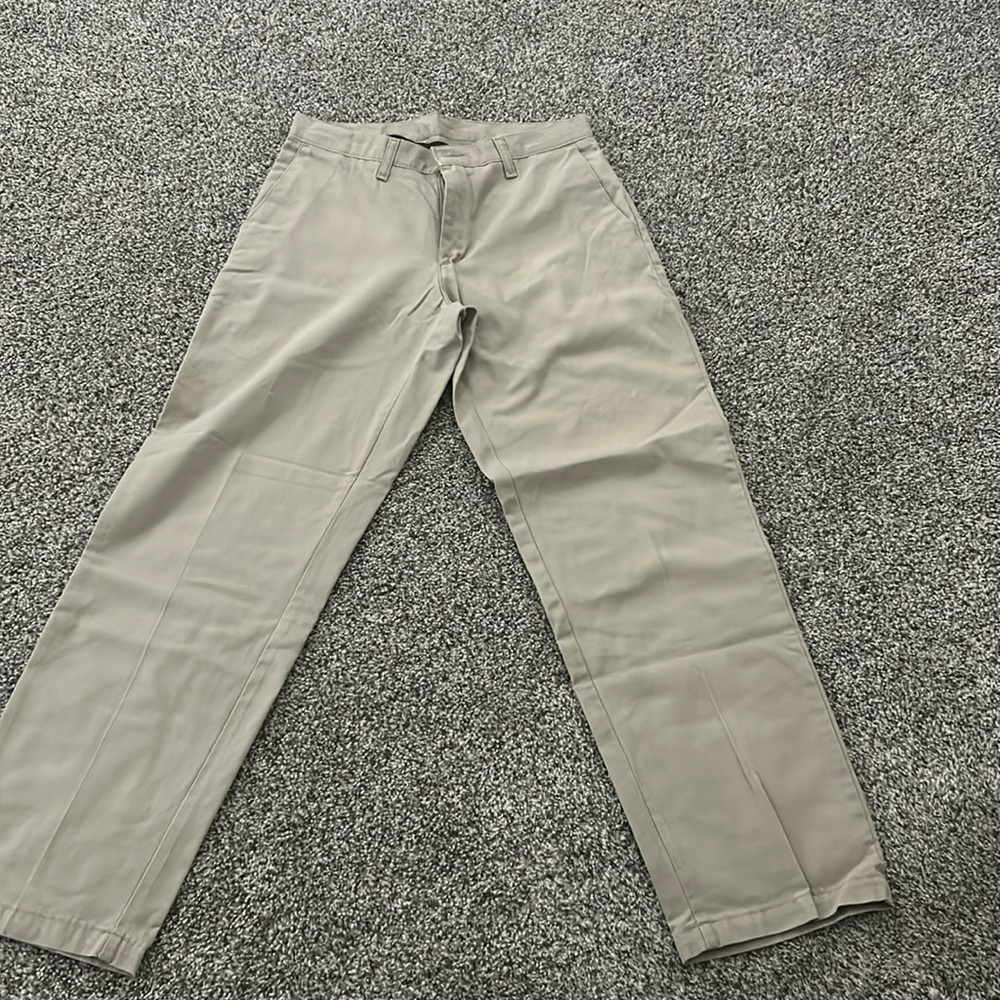 Lee khakis